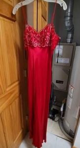 Vintage, Juniors, Size 5, DeLaru evening gown.